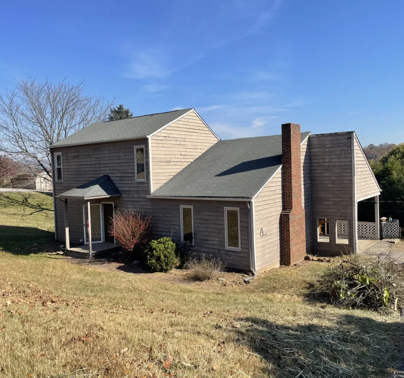 Favor helped sell this house during a difficult life event