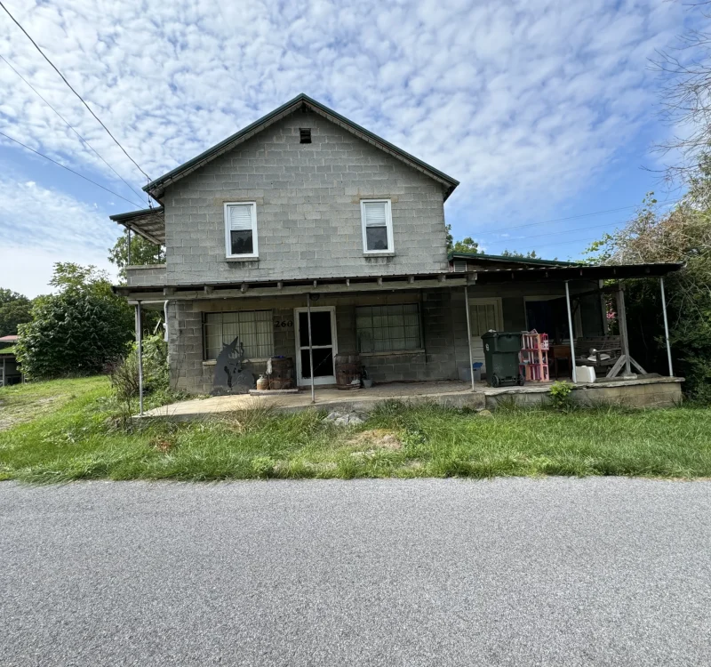 Recently sold single-family home in great condition