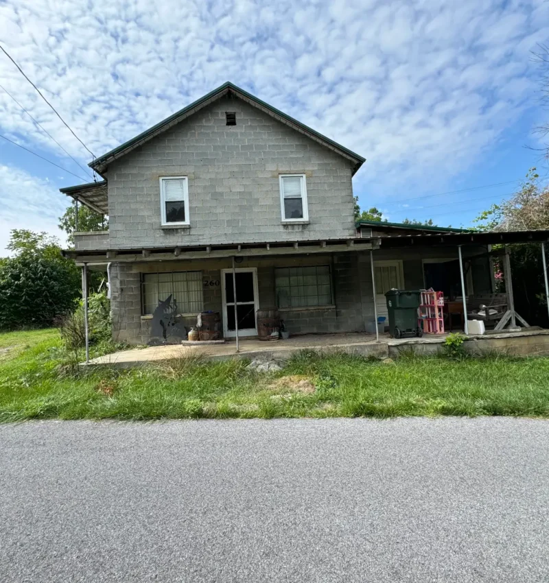 Recently sold single-family home in great condition